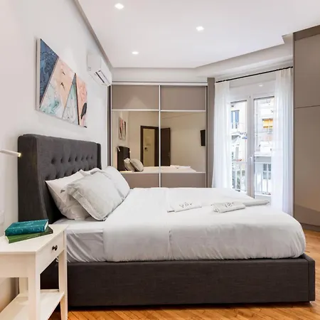 Nature-infused Vibes & Nightlife Apartment