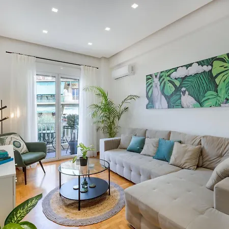 Nature-infused Vibes & Nightlife Apartment Athens