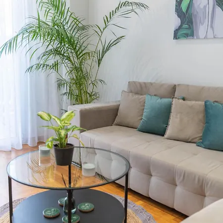 Apartment Nature-infused Vibes & Nightlife *